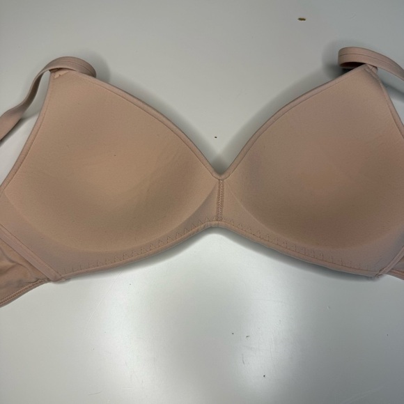 Wacoal Style 852189 How Perfect Wire Free T-Shirt Bra, Size 32B GUC - Picture 3 of 6
